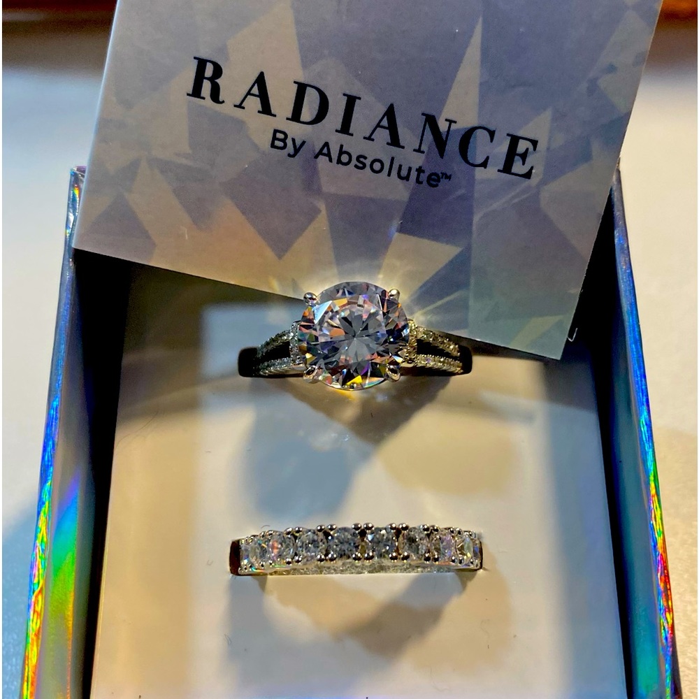 Gorgeous Radiance by Absolute Split-Shoulder
Solitaire & Eternity Ring 2pc Set